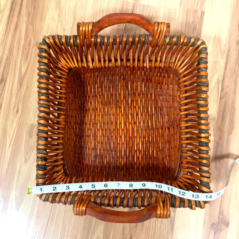 Large basket. Thick fibers. Organizer.